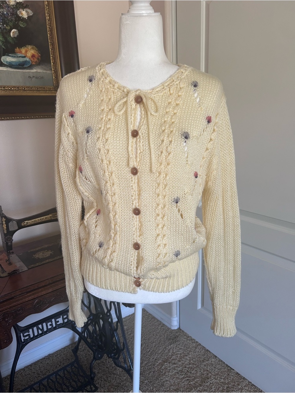 Vintage Creamy Yellow Knit Button-Front Cardigan Sweater with Embroidered Detail